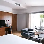 Balmes Apartment