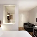 Balmes شقة