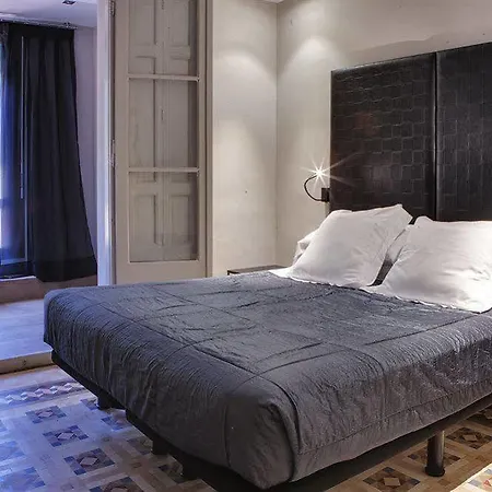 Balmes Apartment
