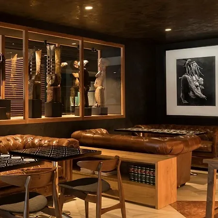 Balmes Apartment *